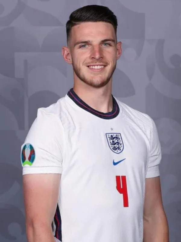 29 Trending Soccer Player Haircuts for a Sporty Look 10 Declan Rice Haircut_ Comb Over