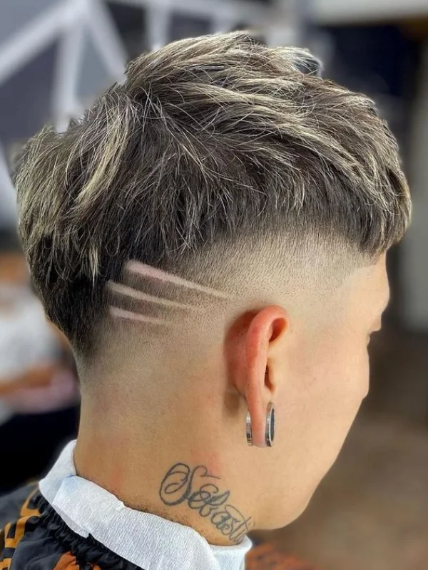 30 Cool Haircut Designs: Creative Ideas for Bold Looks 22 Medium Messy Style with Mirror Lines