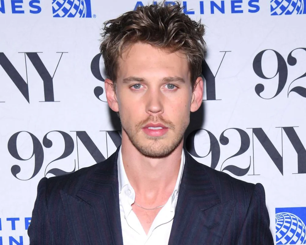 Attractive Men’s Hairstyles: 20 Barber’s Style Guide 19 Messy Hair