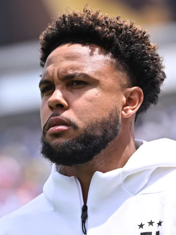 29 Trending Soccer Player Haircuts for a Sporty Look 11 Weston McKennie Haircut_ Textured Afro