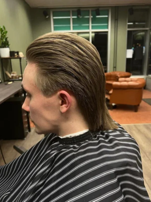 Long Slick-Back Mullet